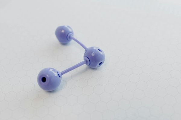 Identifier tôt les indices de la maladie de huntington : un guide exhaustif pour un diagnostic précis